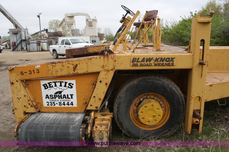 image for item 4830 Blaw-Knox 195 road widener