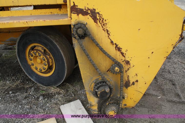 image for item 4831 Etnyre chip spreader