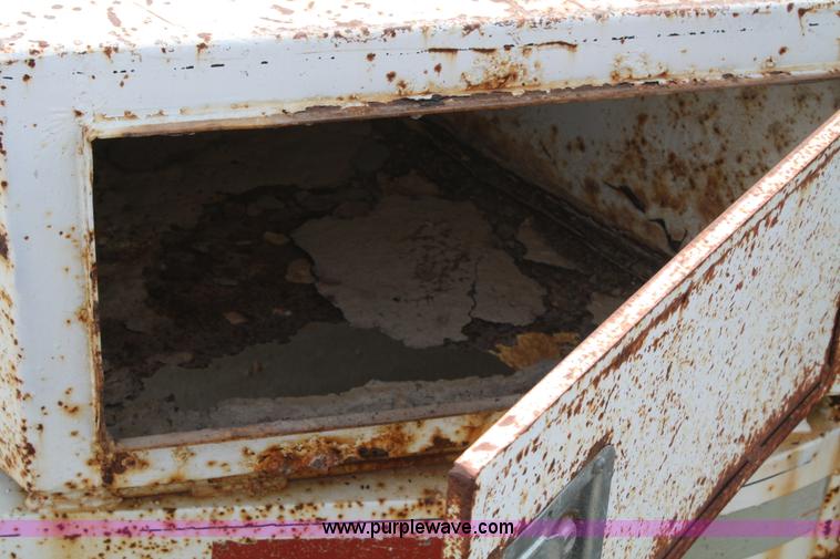 image for item 4843 1991 Kiefer pole trailer