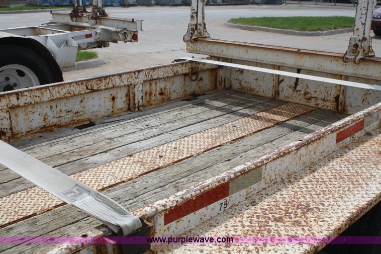 image for item 4843 1991 Kiefer pole trailer