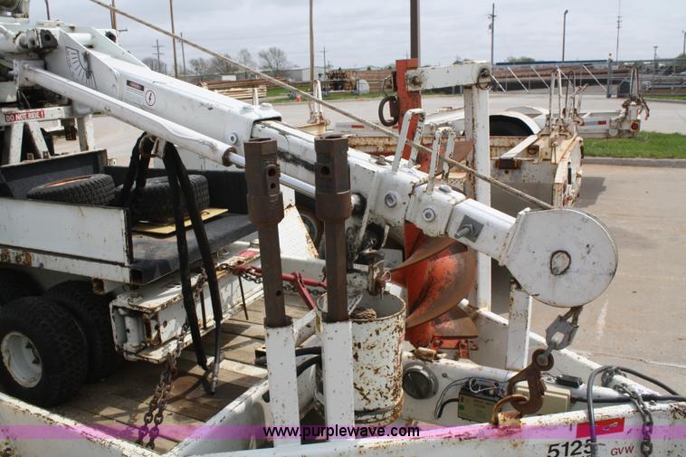 image for item 4844 1999 Sd Pitman mobile drill derrick with trailer