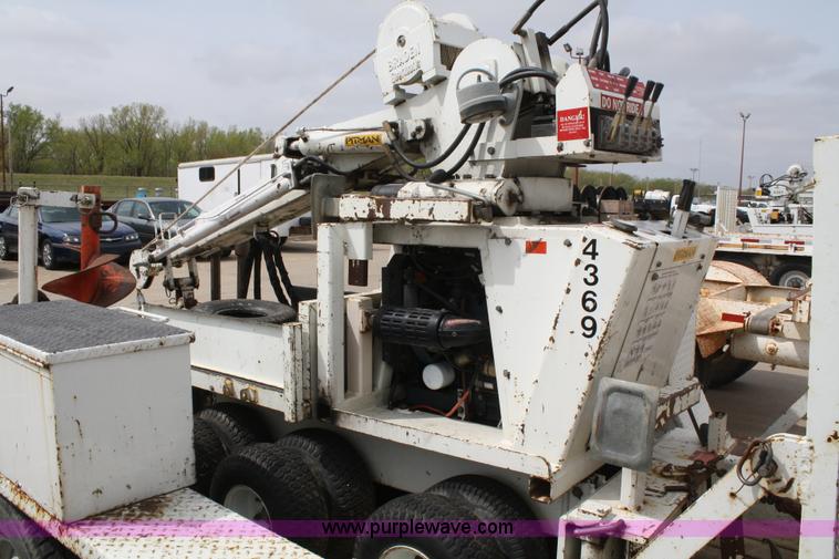 image for item 4844 1999 Sd Pitman mobile drill derrick with trailer