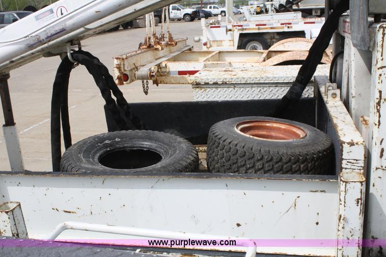 image for item 4844 1999 Sd Pitman mobile drill derrick with trailer