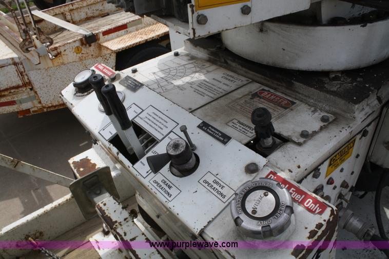 image for item 4844 1999 Sd Pitman mobile drill derrick with trailer