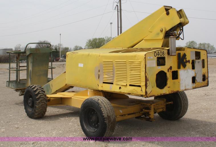 image for item 4860 Giraffe 710-40SR man lift