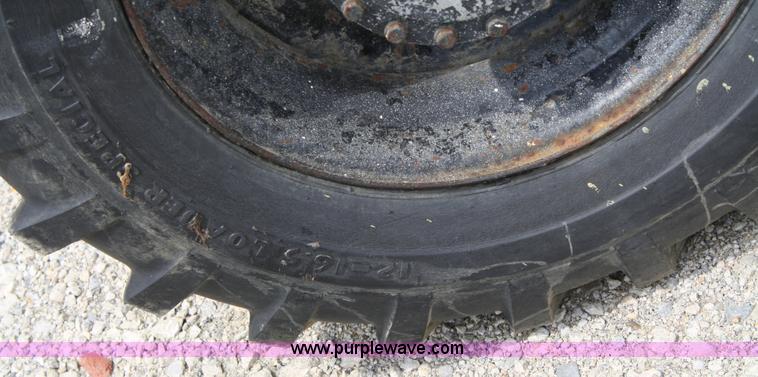 image for item 4860 Giraffe 710-40SR man lift