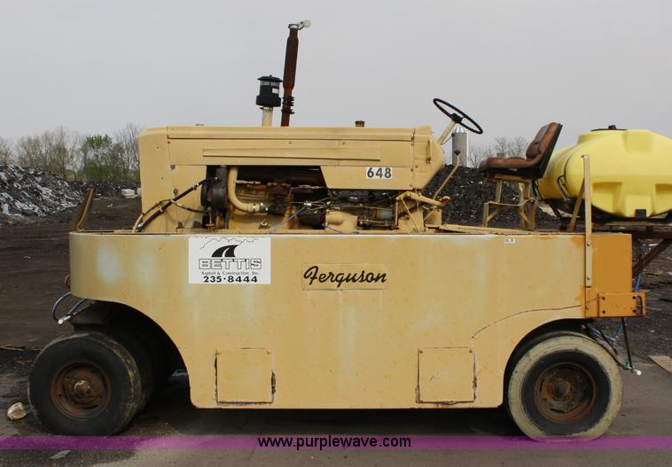 image for item 4862 Ferguson SP-12-S rubber tire roller