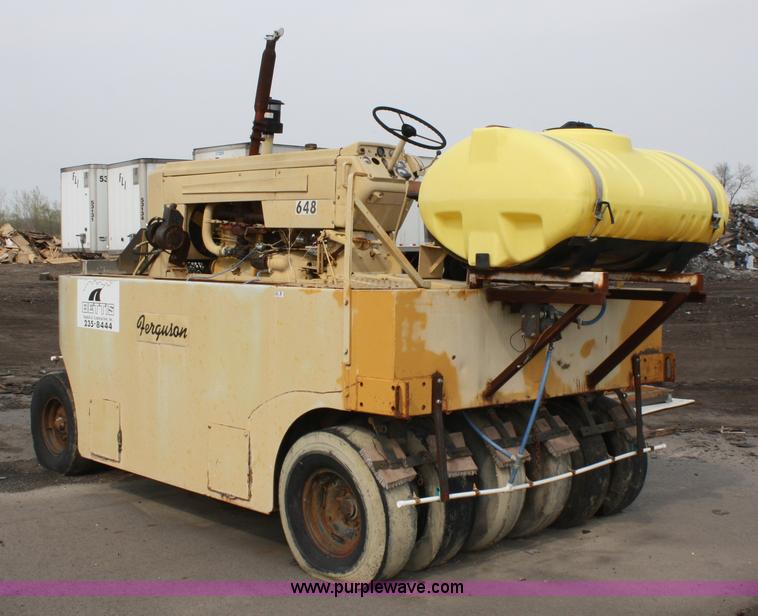 image for item 4862 Ferguson SP-12-S rubber tire roller