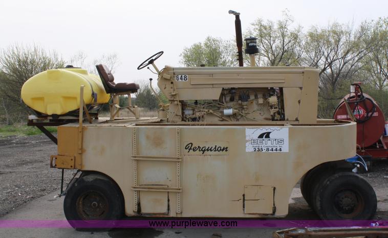 image for item 4862 Ferguson SP-12-S rubber tire roller