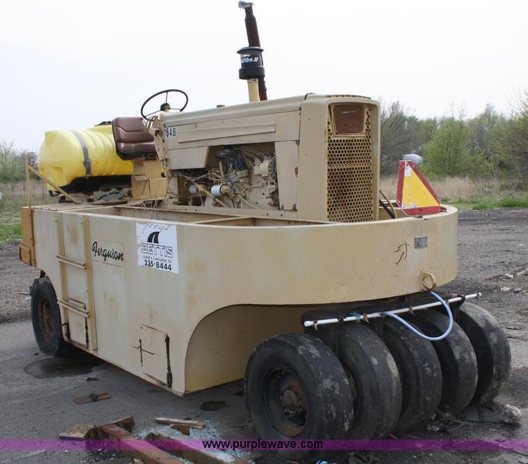 image for item 4862 Ferguson SP-12-S rubber tire roller