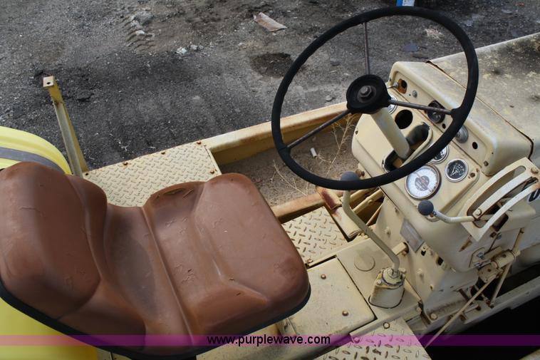 image for item 4862 Ferguson SP-12-S rubber tire roller