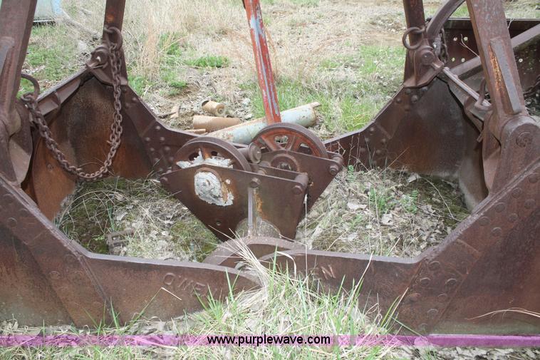 image for item 4872 OWEN clamshell bucket