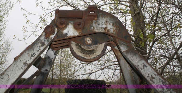 image for item 4873 MP McCaffrey 5'W clamshell bucket