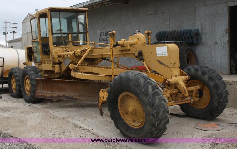 image for item 4879 1963 Caterpillar Series E No. 12 motor grader