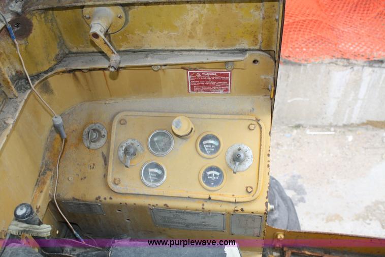 image for item 4879 1963 Caterpillar Series E No. 12 motor grader