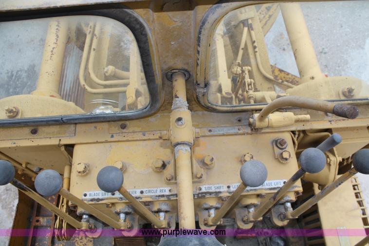 image for item 4879 1963 Caterpillar Series E No. 12 motor grader