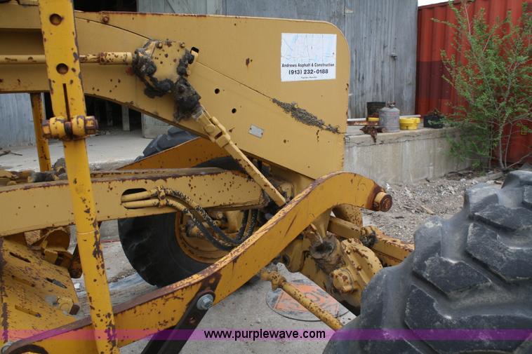 image for item 4879 1963 Caterpillar Series E No. 12 motor grader