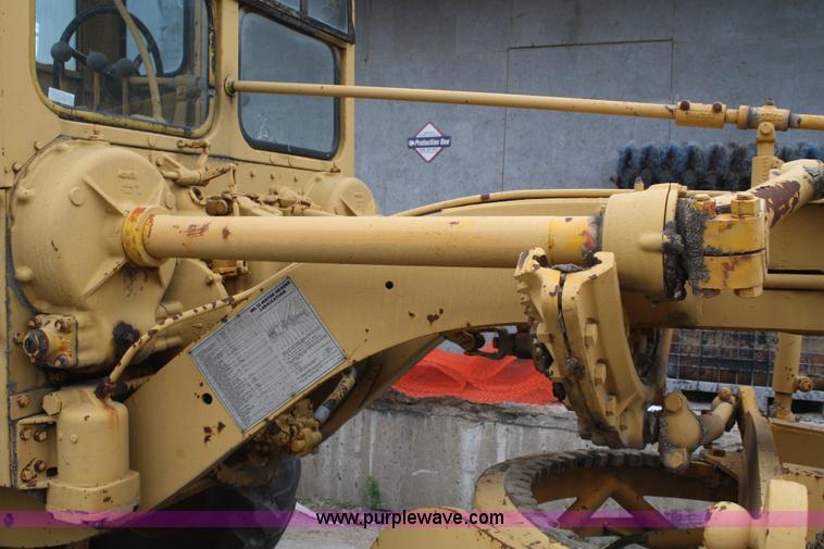 image for item 4879 1963 Caterpillar Series E No. 12 motor grader