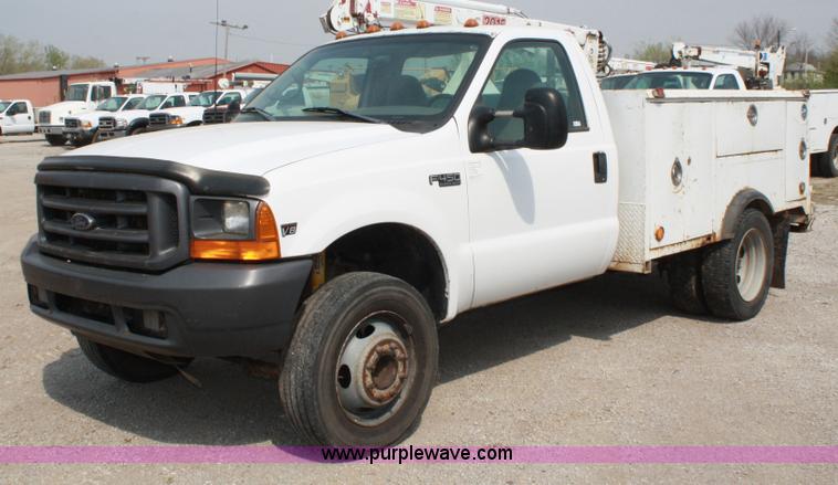 image for item 4907 1999 Ford F450 Super Duty pickup truck with service bed