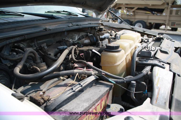 image for item 4907 1999 Ford F450 Super Duty pickup truck with service bed