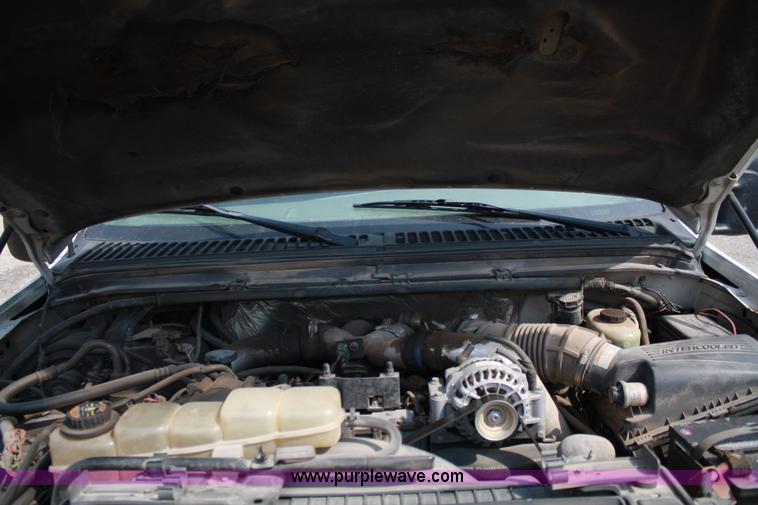 image for item 4907 1999 Ford F450 Super Duty pickup truck with service bed