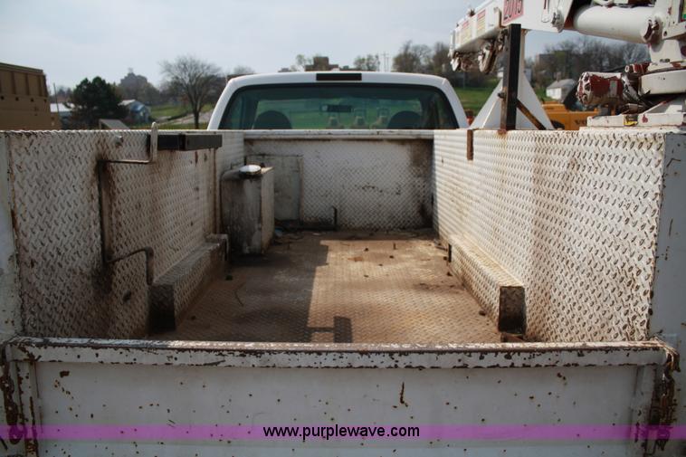 image for item 4907 1999 Ford F450 Super Duty pickup truck with service bed