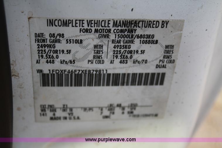 image for item 4907 1999 Ford F450 Super Duty pickup truck with service bed