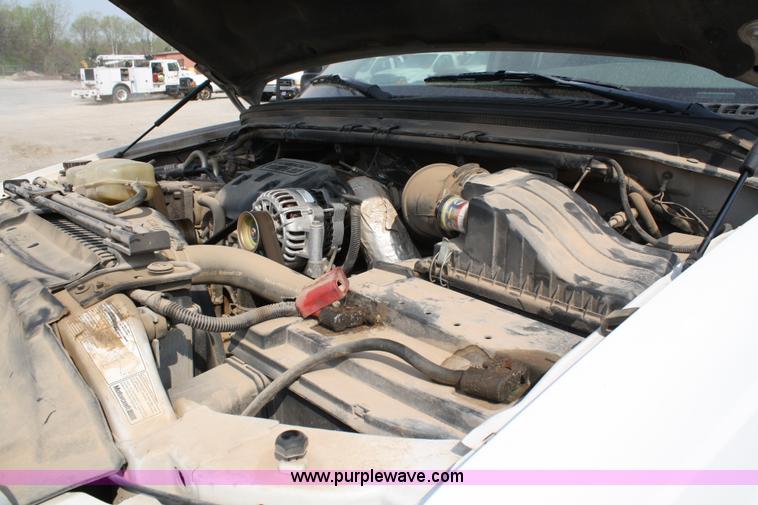 image for item 4909 1999 Ford F450 Super Duty pickup truck with service bed