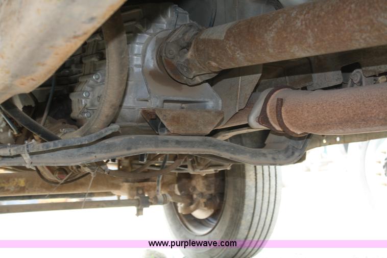 image for item 4909 1999 Ford F450 Super Duty pickup truck with service bed