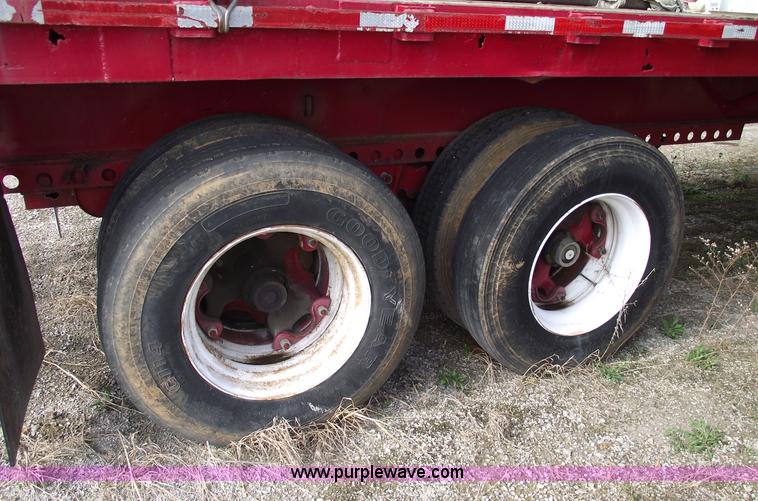 image for item 5390 1978 Transcraft adjustable length trailer