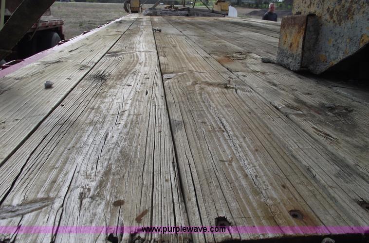 image for item 5390 1978 Transcraft adjustable length trailer