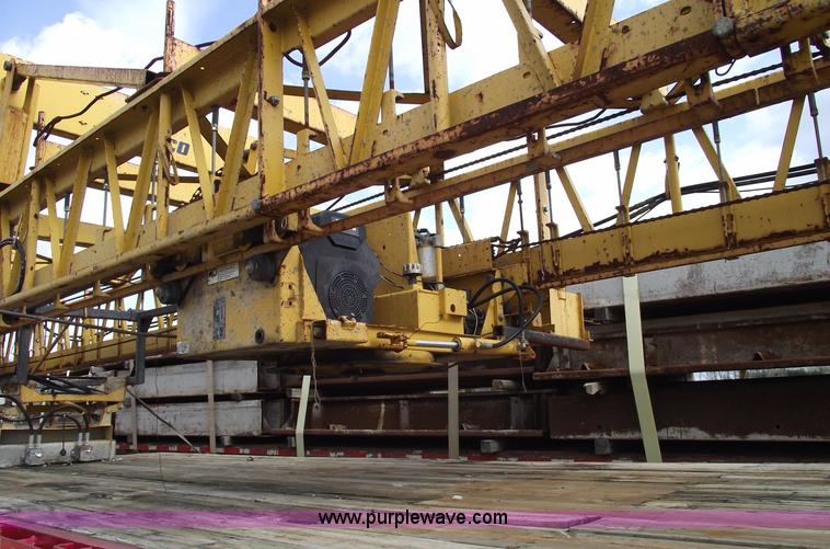 image for item 5391 2002 Gomaco C450 bridge deck finisher