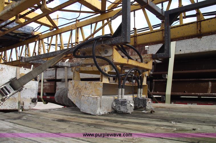 image for item 5391 2002 Gomaco C450 bridge deck finisher