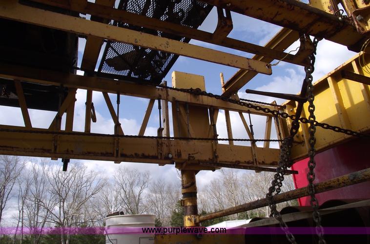 image for item 5391 2002 Gomaco C450 bridge deck finisher