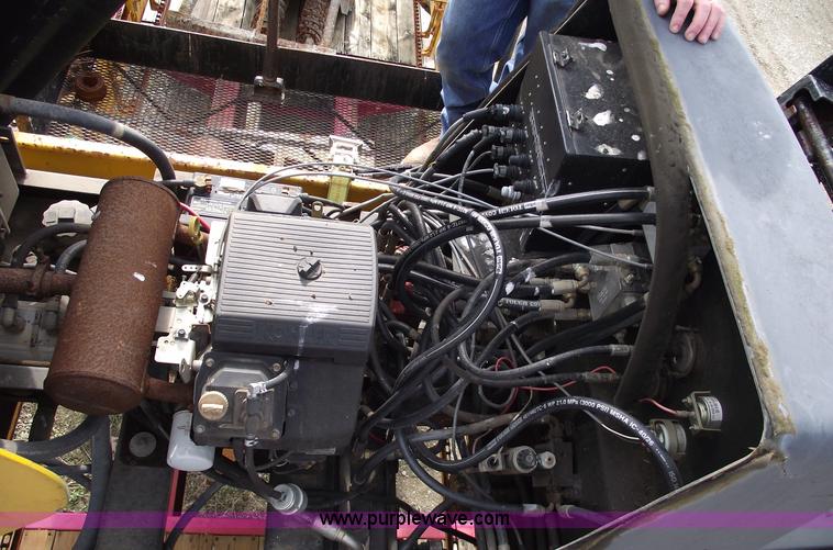 image for item 5391 2002 Gomaco C450 bridge deck finisher