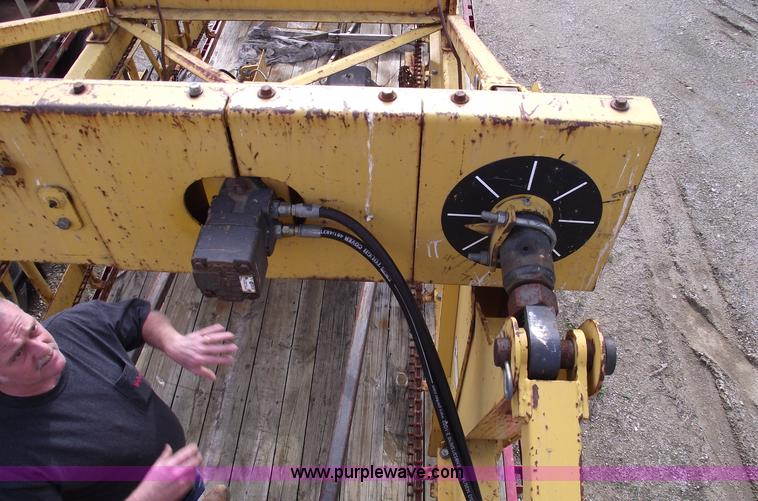 image for item 5391 2002 Gomaco C450 bridge deck finisher