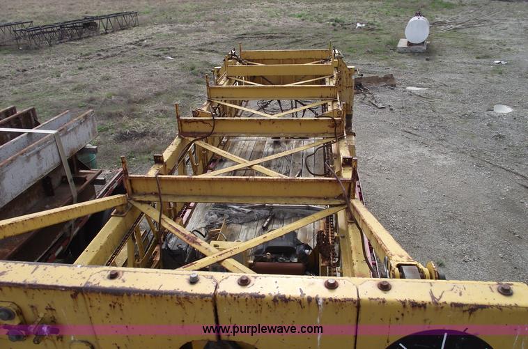 image for item 5391 2002 Gomaco C450 bridge deck finisher