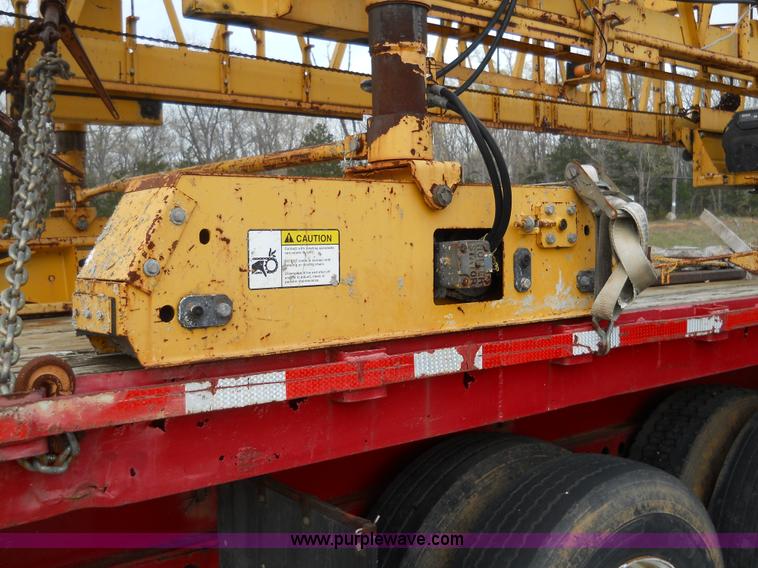 image for item 5391 2002 Gomaco C450 bridge deck finisher