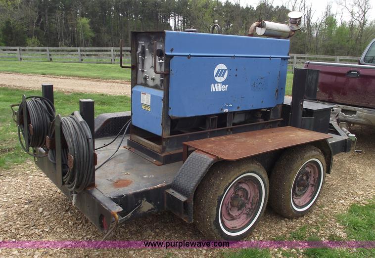 image for item 5459 Miller Big 40G towable welder/generator