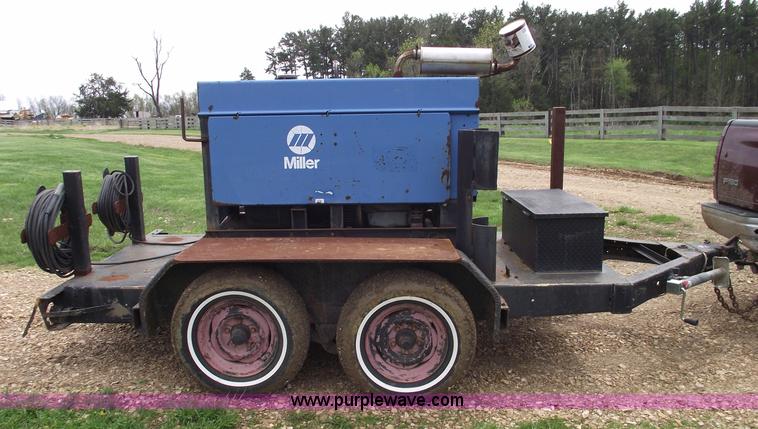image for item 5459 Miller Big 40G towable welder/generator