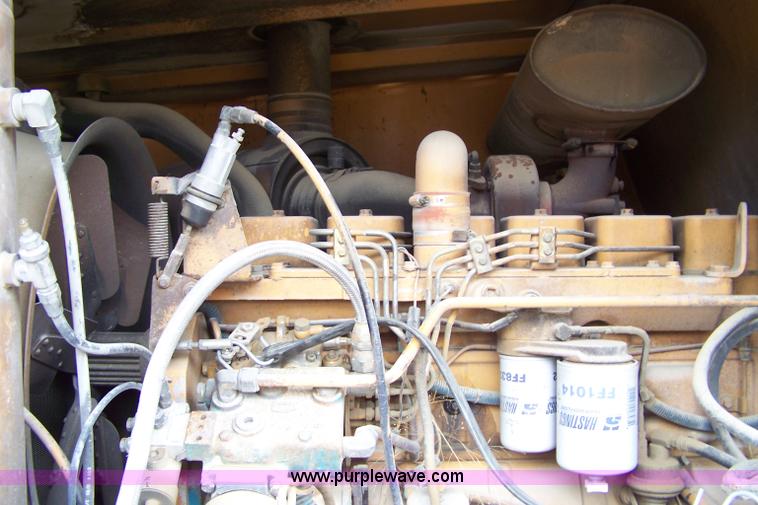 image for item 7363 1987 Case 1085B wheel excavator