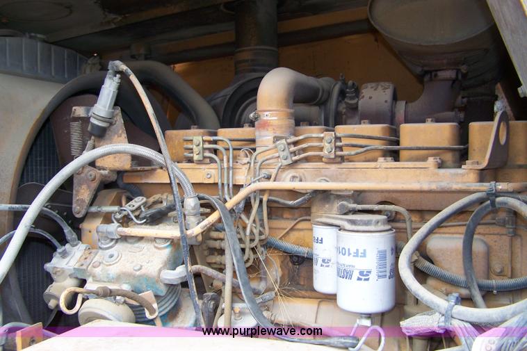 image for item 7363 1987 Case 1085B wheel excavator