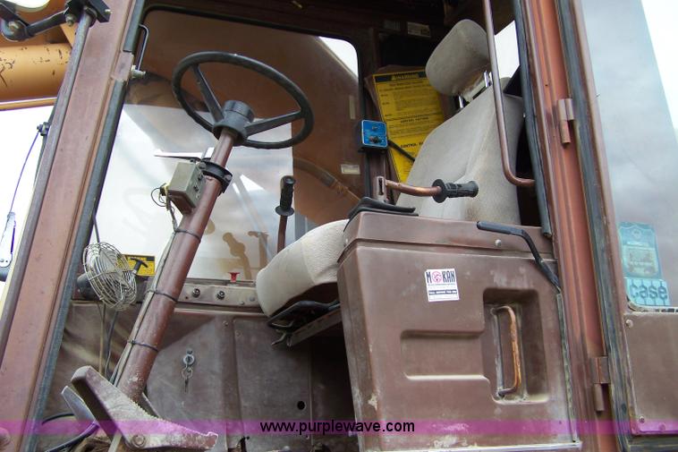 image for item 7363 1987 Case 1085B wheel excavator