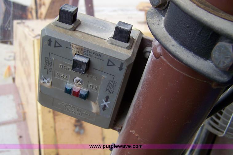 image for item 7363 1987 Case 1085B wheel excavator