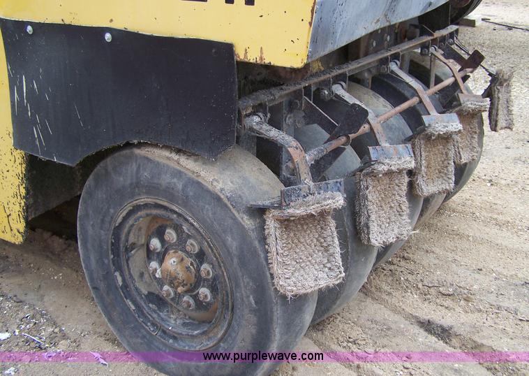 image for item 7365 1988 Bomag BW12R rubber tire roller