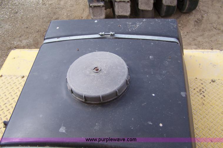 image for item 7365 1988 Bomag BW12R rubber tire roller