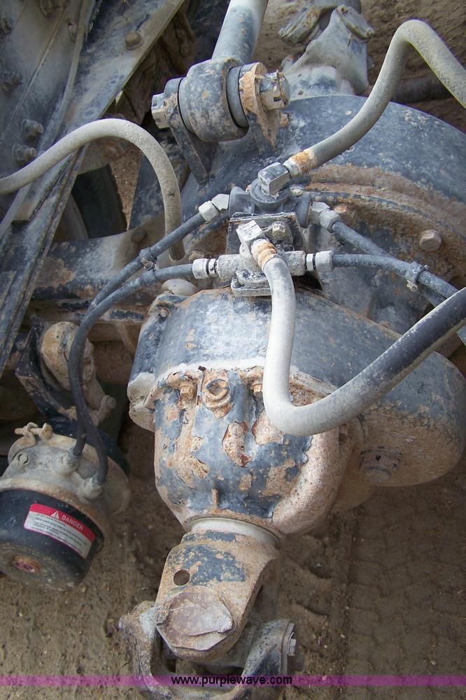 image for item 7366 1986 International 1954 truck cab and chassis