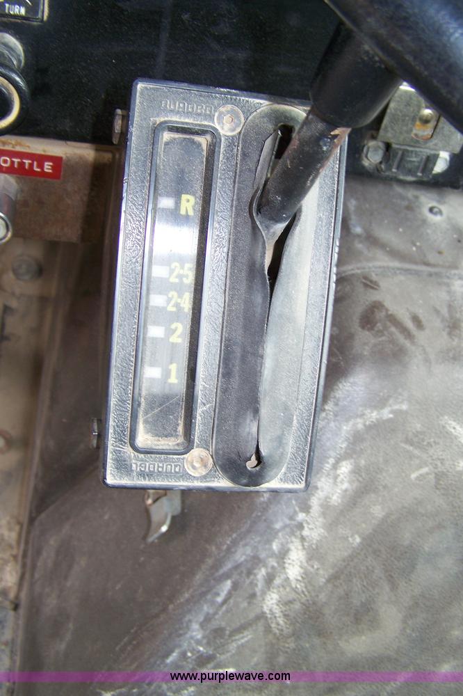 image for item 7366 1986 International 1954 truck cab and chassis