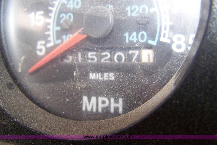 image for item 7366 1986 International 1954 truck cab and chassis