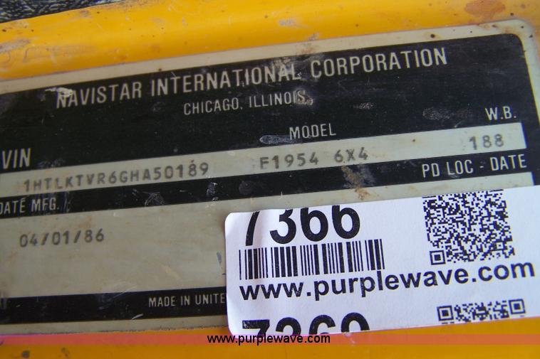 image for item 7366 1986 International 1954 truck cab and chassis